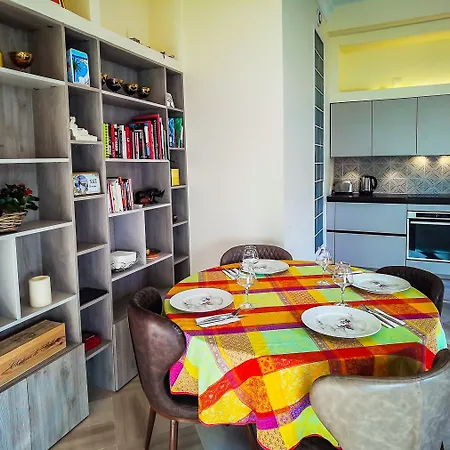 Appartement Elegant In Centre With Grand Terrace *