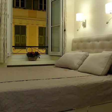 Appartement Elegant In Centre With Grand Terrace