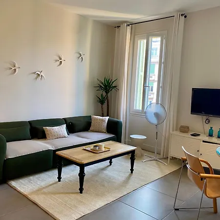 Appartement 2 Climatisées Au Carré D Or à 5 Min Des Plages Et De La Promenade Des Dans Un Environnement Calme Nice