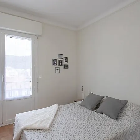 S7 4 Bedroom Flat 10mins Walk To Sea And Tramway *