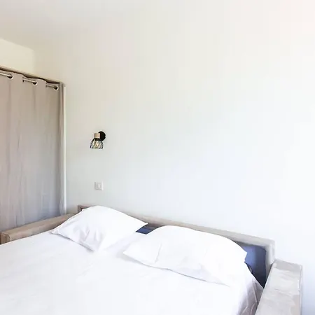 Lympia -cosy Studio, 200 M Plages De - Le Port Apartment Nice
