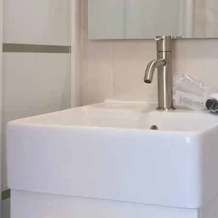 Lympia -cosy Studio, 200 M Plages De - Le Port Apartment