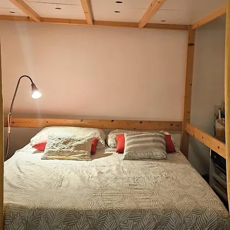 Apartment Grand T2 A Deux Pas De La Au Coeur Du Vieux-nice *
