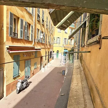 Grand T2 A Deux Pas De La Au Coeur Du Vieux-nice * Nice