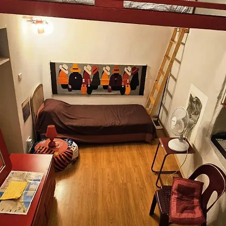 Apartment Grand T2 A Deux Pas De La Au Coeur Du Vieux-nice *