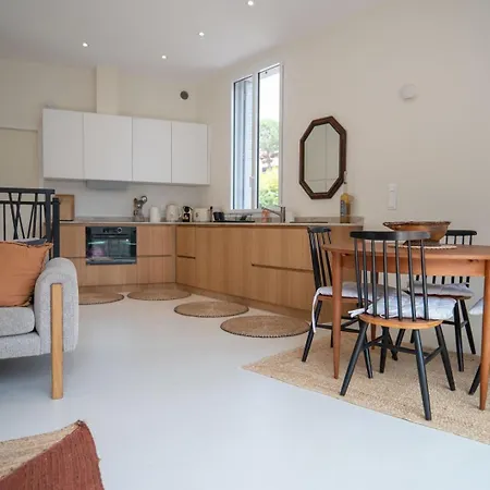 Guestready - Spacious Comfort With Sunny Garden Nice