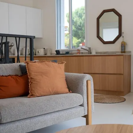 Guestready - Spacious Comfort With Sunny Garden Maison d'hôtes Nice