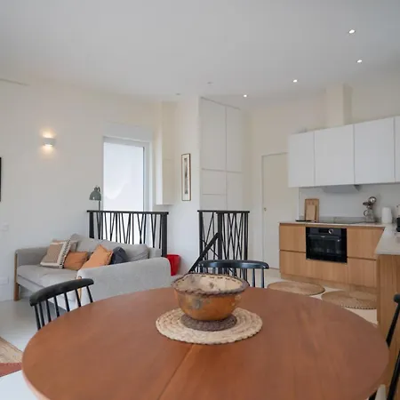 Maison d'hôtes Guestready - Spacious Comfort With Sunny Garden Nice