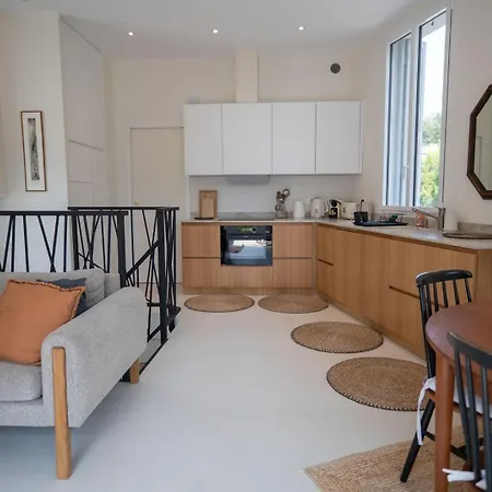 Maison d'hôtes Guestready - Spacious Comfort With Sunny Garden Nice
