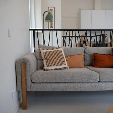 Maison d'hôtes Guestready - Spacious Comfort With Sunny Garden 4*