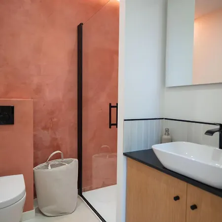 Guestready - Spacious Comfort With Sunny Garden Nice