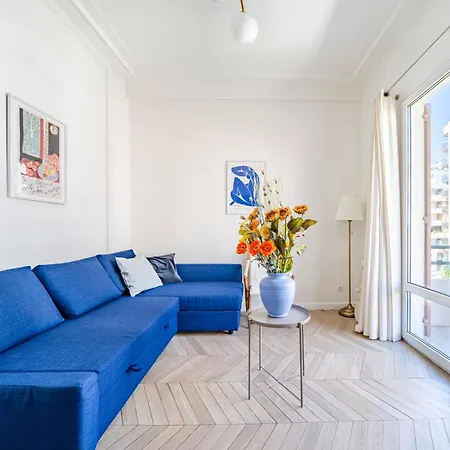 Moderne Proche - Balcon Et Climatise Apartment