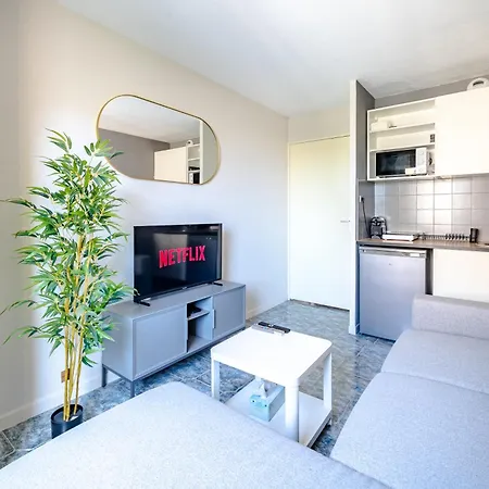 Apartment Nice Appartement *