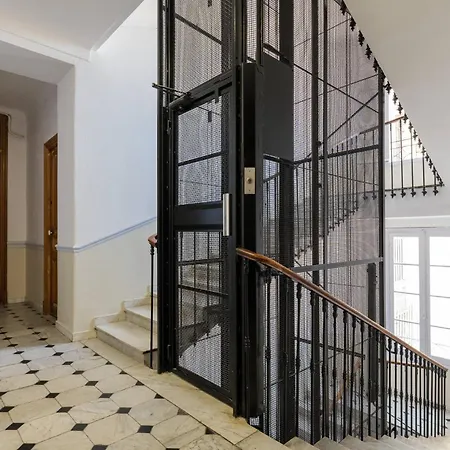 Appartement Elegant Et Lumineux 3 Pieces Avenue Jean Medecin *
