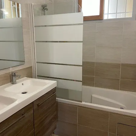 Lumineux & Climatise Apartment *