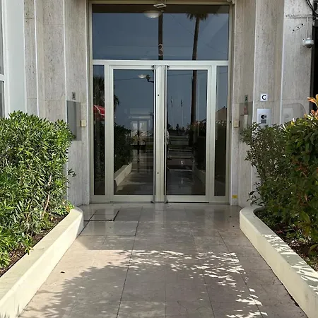 Appartement Carre D Or Face A La