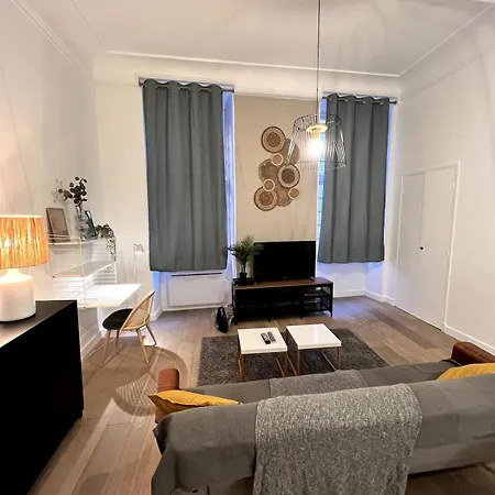 Appartement Dans Le Coeur Du Vieux-nice Nice