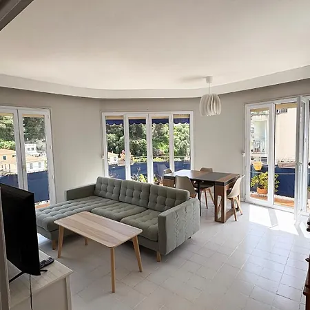 Apartment Large With Balcony