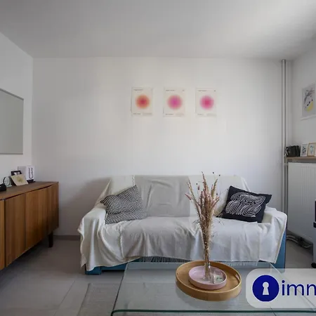 Appartement Proche Aéroport *