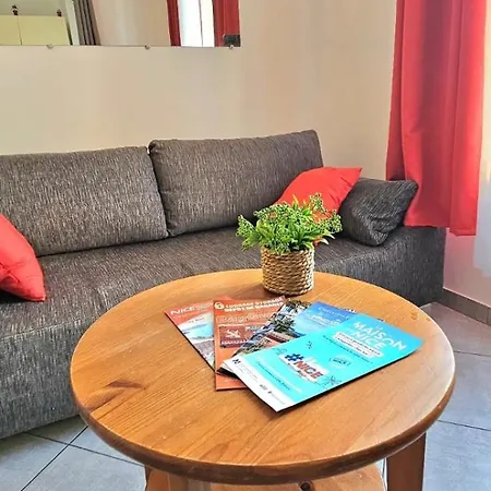 Apartment Cocoon Moderne, Close To Train Station & Shops