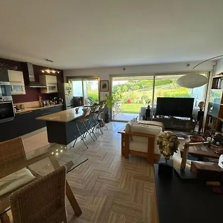 Spacieux Appartement, Jardin, Vue Mer, Calme Appartement