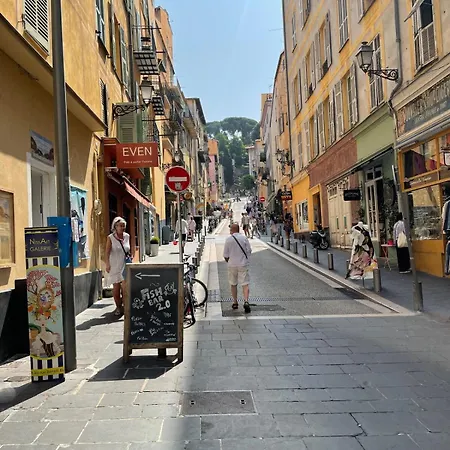 Apartment Recently Renovated In Quiet Area In Heart Of Old Nice