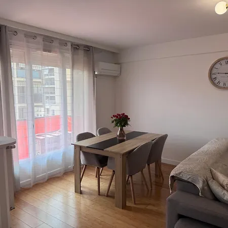 Le Carras - Proche De Aéroport , à Pied - Promenade Des Appartement