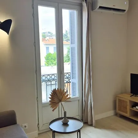 Cosy, Climatisation, Proche Apartment *