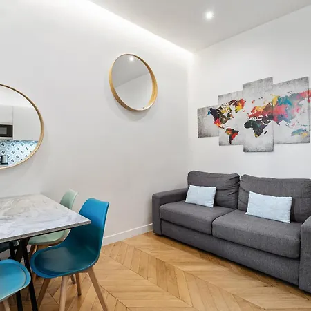 Renting - Verdun - Designer Cocoon Massena Calm Air Conditioning * Nice