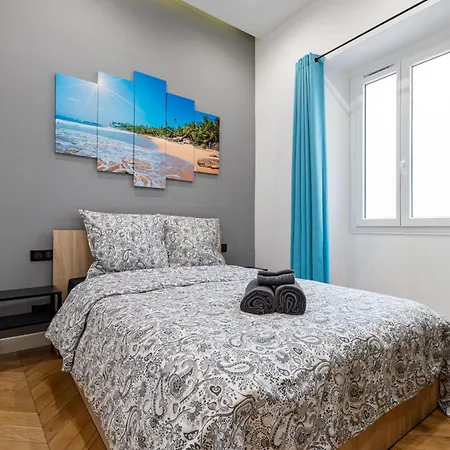 Renting - Verdun - Designer Cocoon Massena Calm Air Conditioning Nice