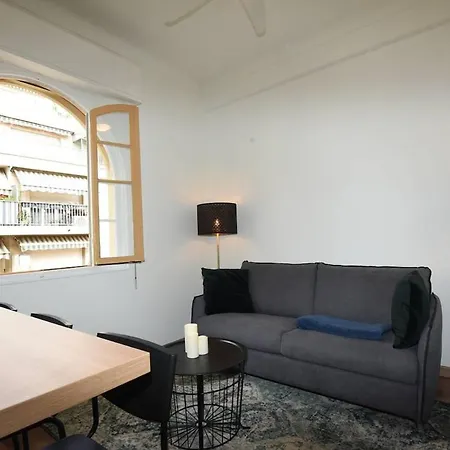 Signature Trachel Apartment