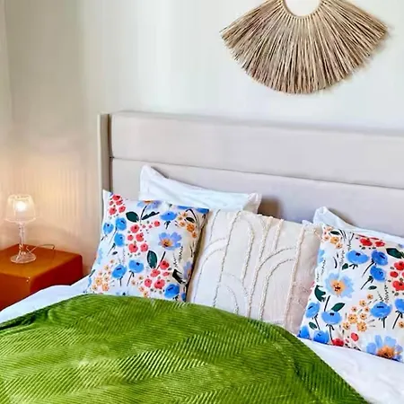 Appartement 3p Neuf Et Climatisé Le Port à 9mn De La Nice