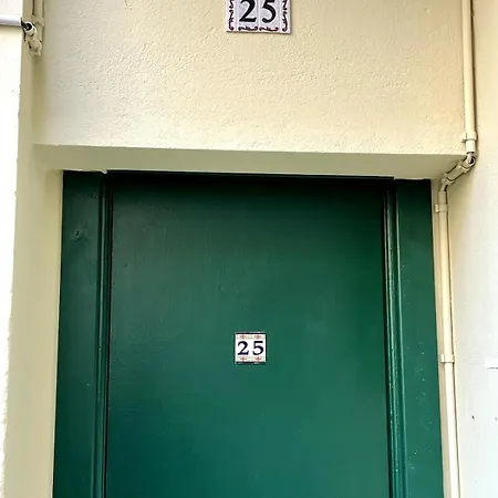 Cozy Near The With With Aircon Apartment Nice