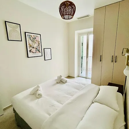 Apartment Charming In Port De Nice