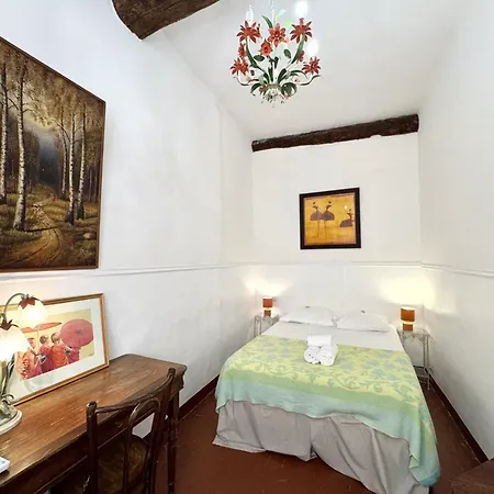 Riviera: Old Town Getaway, Steps From Apartment 3*
