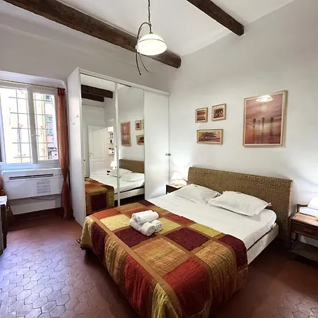 Riviera: Old Town Getaway, Steps From 3*