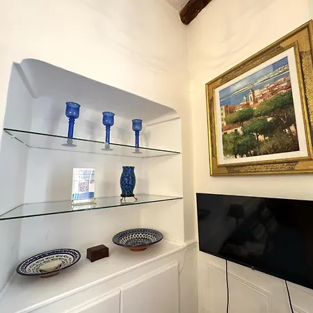 Riviera: Old Town Getaway, Steps From 3*