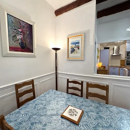 Riviera: Old Town Getaway, Steps From Apartment Nice