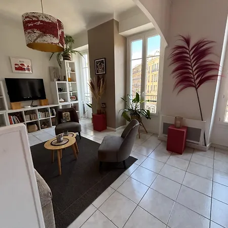 Apartment Lumineux Centre Clim