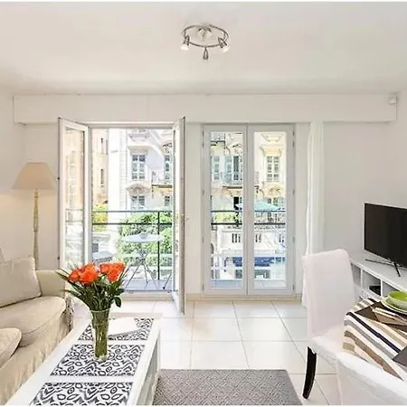 Appartement 2 Pièces Centre Ville-balcon Nice