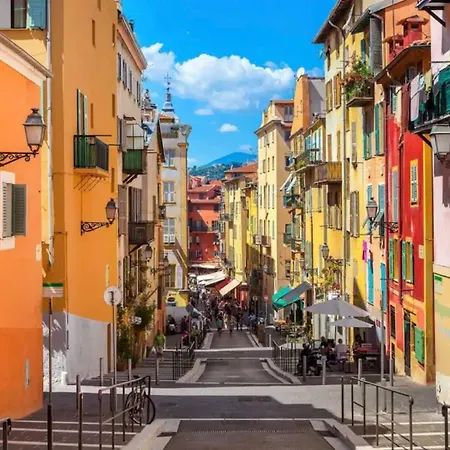 Centre - Climatisation - Calme - Cuisine - Wifi - Tramway Apartment *