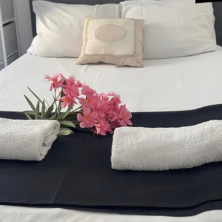 Apartment Place,1 Min To The Beach,
