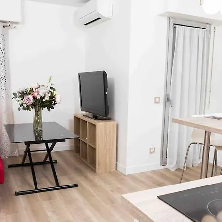 Perle De - 50 Mètres De La Plage, Clim, Wifi Appartement Nice