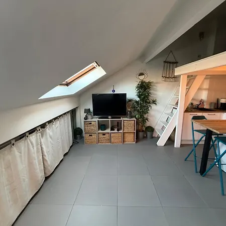 Cosy Rooftop Centre *