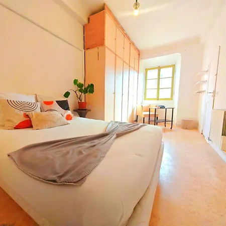Vieux Charm - 3 Bedroom Escape - Seaside