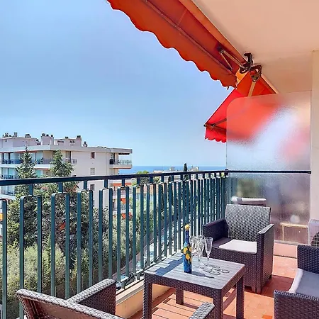 L'oree De La Lanterne By Interhome *