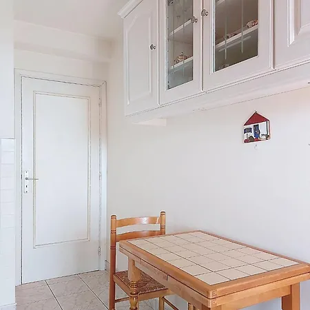 Apartment L'oree De La Lanterne By Interhome
