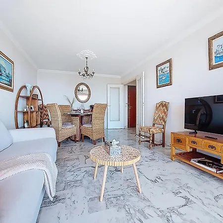 L'oree De La Lanterne By Interhome