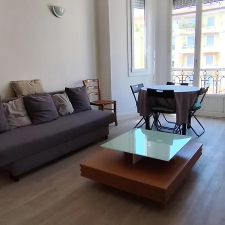 Centre-ville Pres De La Apartment