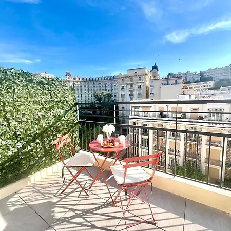 Charming With Terrace Appartement *